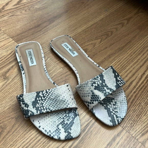Steve Madden sandals - Picture 1 of 4